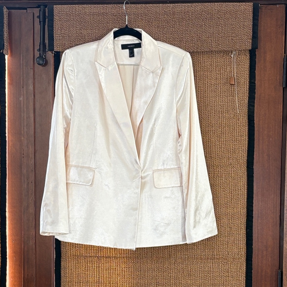 Brand new Women's Cream/shiny Blazer